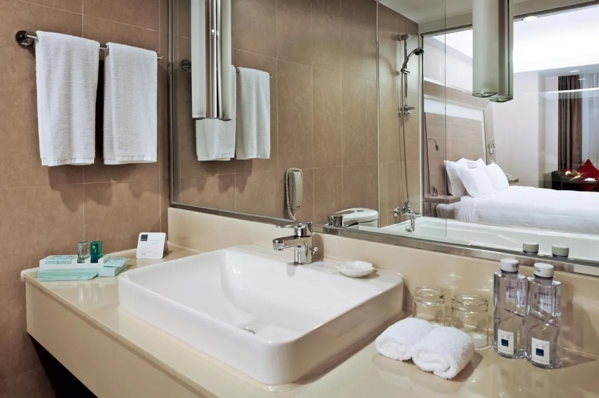 Image 2 of Shenzhen Novotel Watergate(Kingkey 100)