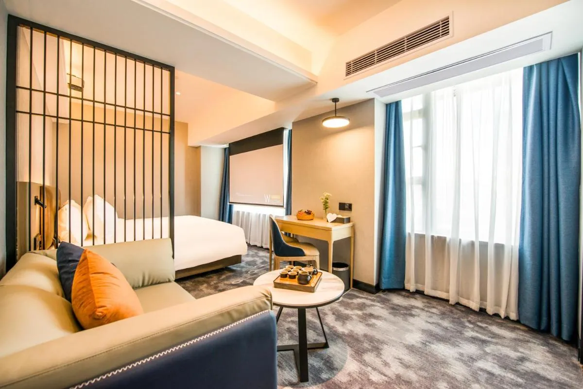 Image 1 of Sky Hotel – Shenzhen Luohu Sungang BaoNeng Center