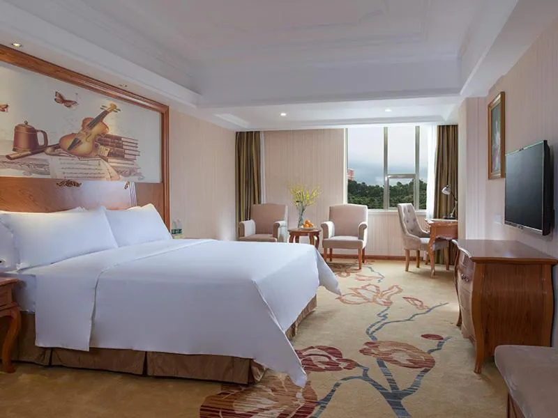 Image 6 of Vienna International Hotel Shenzhen Caopu Jindaotian