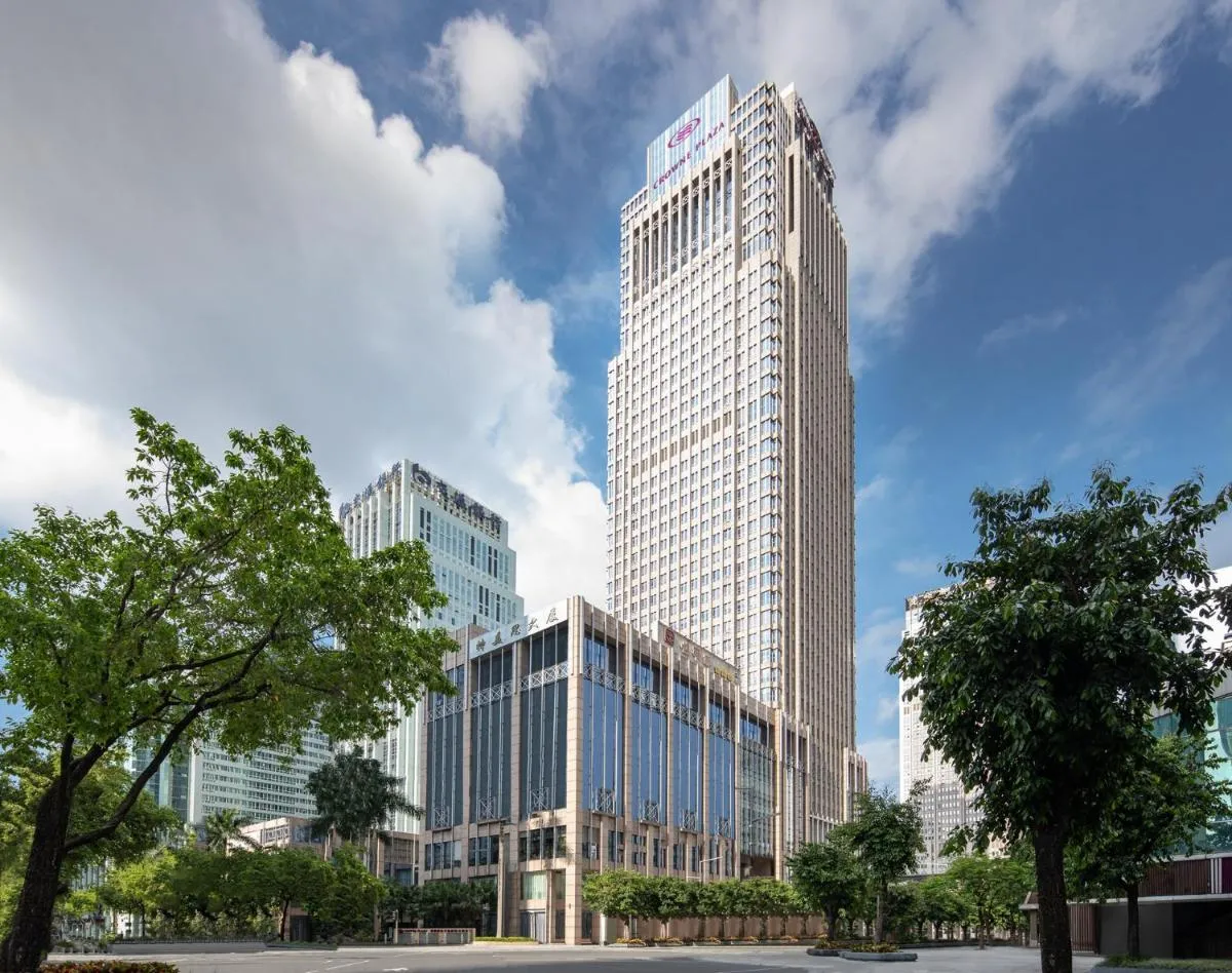 Image 1 of Crowne Plaza Shenzhen Futian, Near to Shenzhen Convention&Exhibition Centre, Shenzhen Stock Exchange and Shenzhen Civic Center, Outdoor Heated Pool