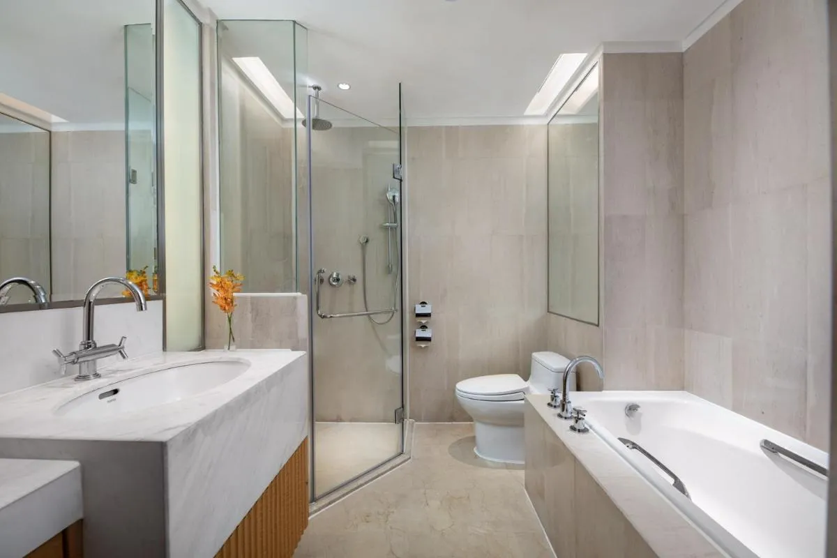 Image 6 of Crowne Plaza Shenzhen Futian, Near to Shenzhen Convention&Exhibition Centre, Shenzhen Stock Exchange and Shenzhen Civic Center, Outdoor Heated Pool