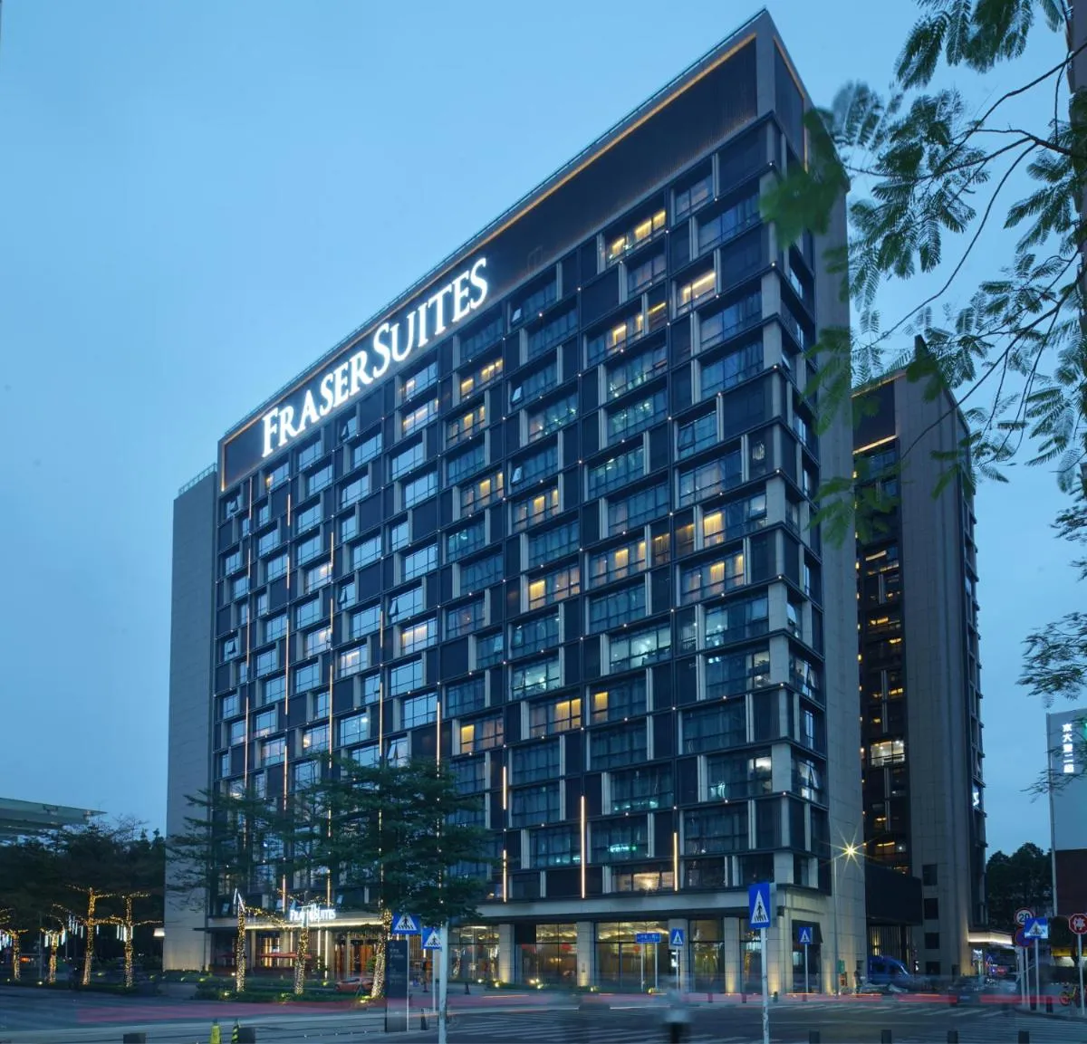 Image 1 of Fraser Suites Shenzhen, Near Huaqiang North Business Zone, Infinity pool, Offer 1 free breakfast