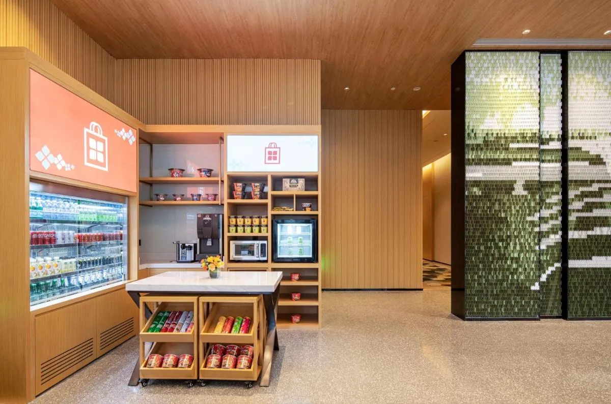 Image 3 of Hilton Garden Inn Shenzhen Airport,Enjoy 24-hour free delivery to Shenzhen Baoan Airport on the hour