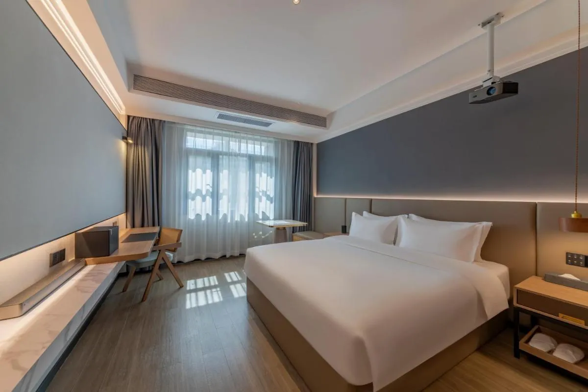 Image 4 of Luyue Hotel Movie Hotel Huaqiangbei Convention and Exhibition Center Branch