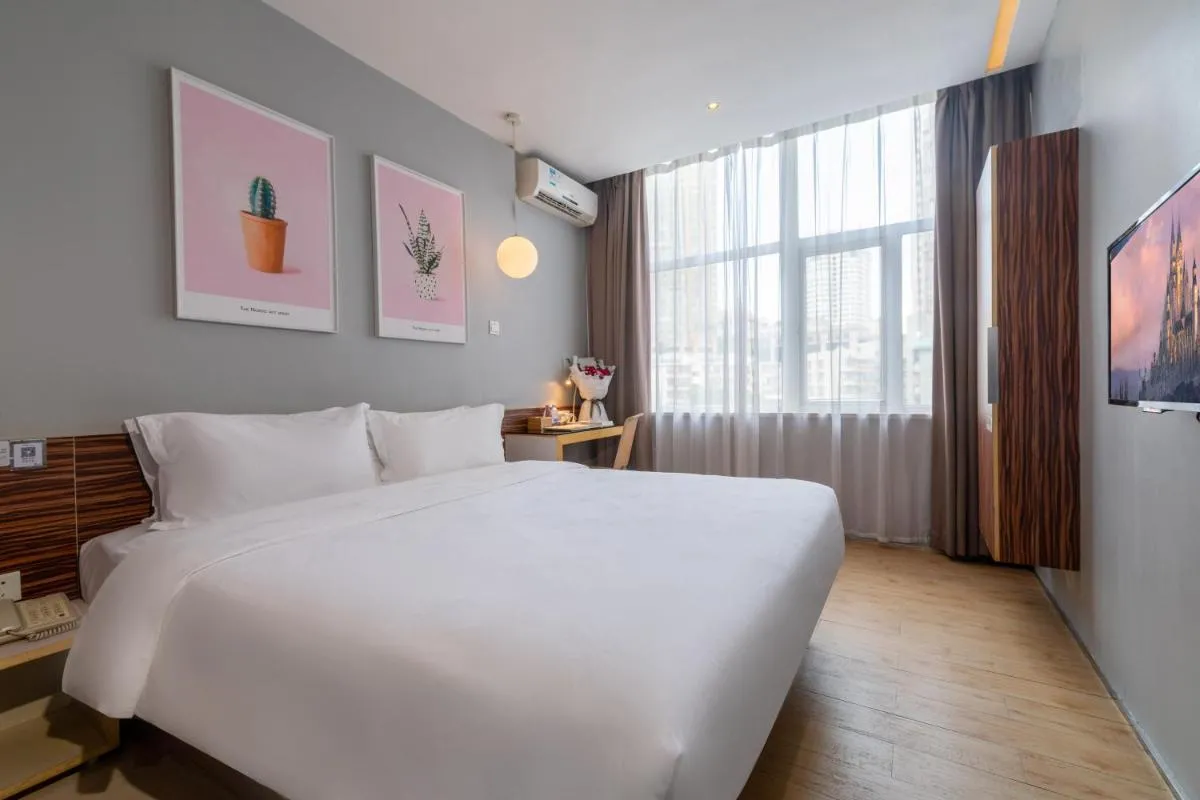 Image 4 of Shenzhen Dongmen Colour Hotel