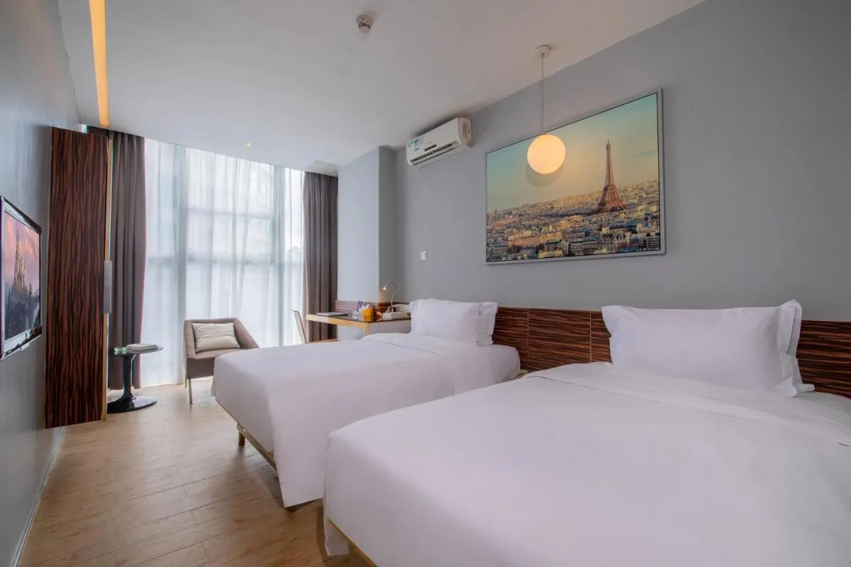 Image 3 of Shenzhen Dongmen Colour Hotel