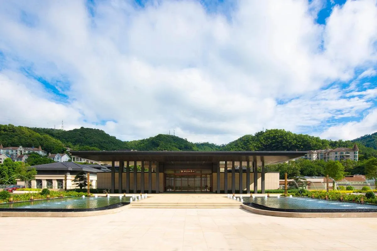 Image 1 of Shenzhen Silver Lake Conference Center Hotel