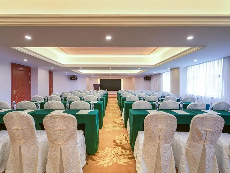 Image 1 of Vienna Hotel Shenzhen Bantian South Huancheng Road