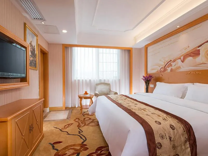 Image of Vienna Hotel Shenzhen Dongmen Old Street