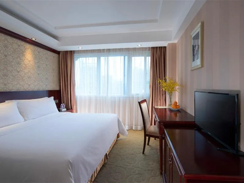 Image 1 of Vienna Hotel Shenzhen Fenghuang Road