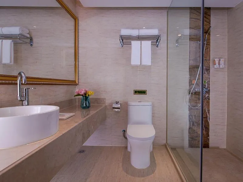 Image 1 of Vienna Hotel Shenzhen Luofang