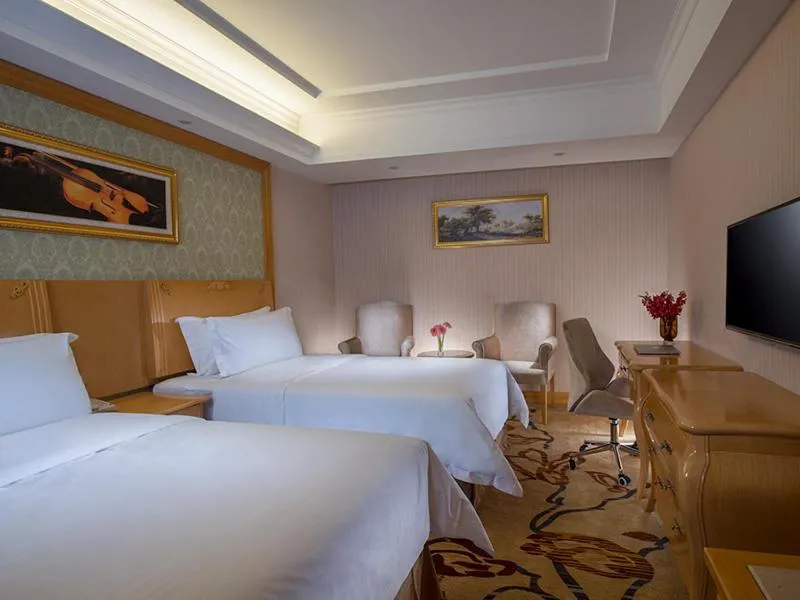 Image 1 of Vienna Hotel Shenzhen Nanshan Yilida
