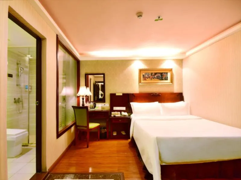 Image 1 of Vienna Hotel Shenzhen Railway station