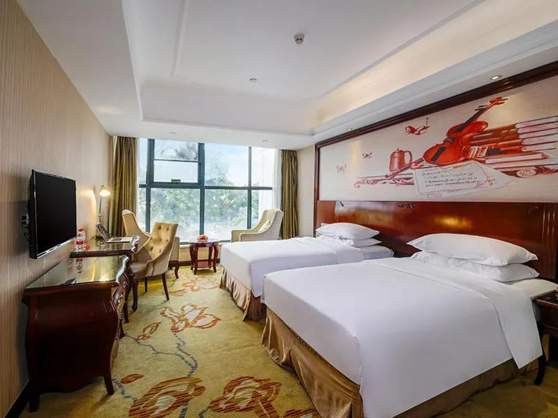 Image 1 of Vienna Hotel Shenzhen Shuiku New Village