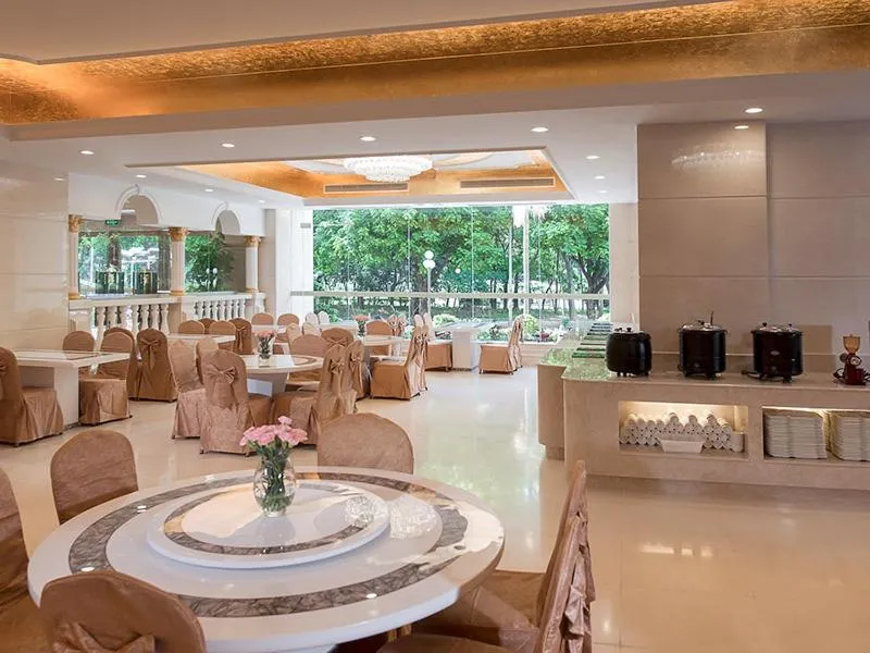 Image 3 of Vienna International Hotel Shenzhen Jingtian