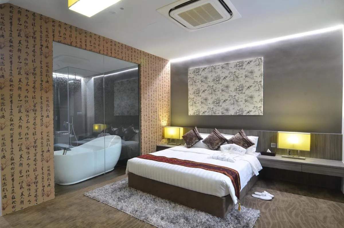 Image 1 of Bliss Hotel Singapore