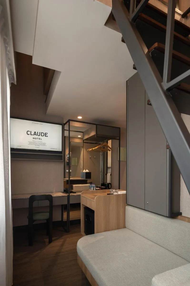 Image 4 of Claude Hotel