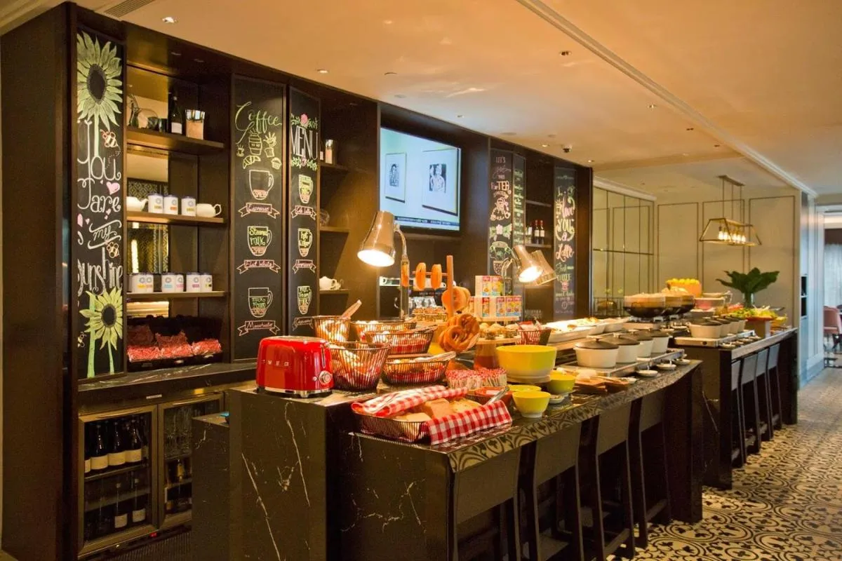 Image 3 of Grand Park City Hall