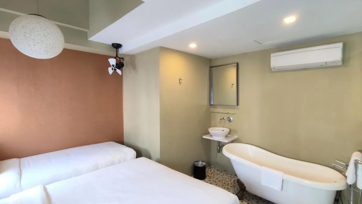 Image 2 of Hotel 1929