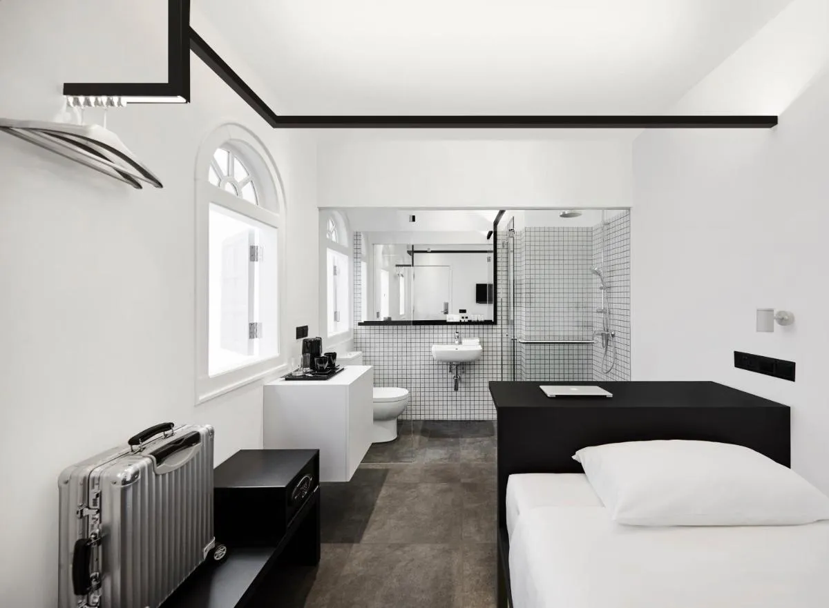 Image 2 of Hotel Mono