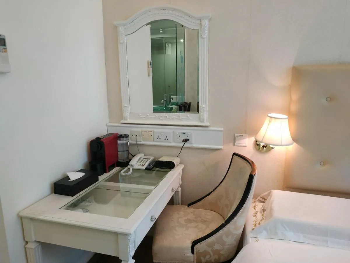 Image 2 of Jayleen 1918