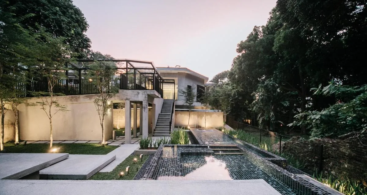 Image 5 of Lloyd’s Inn