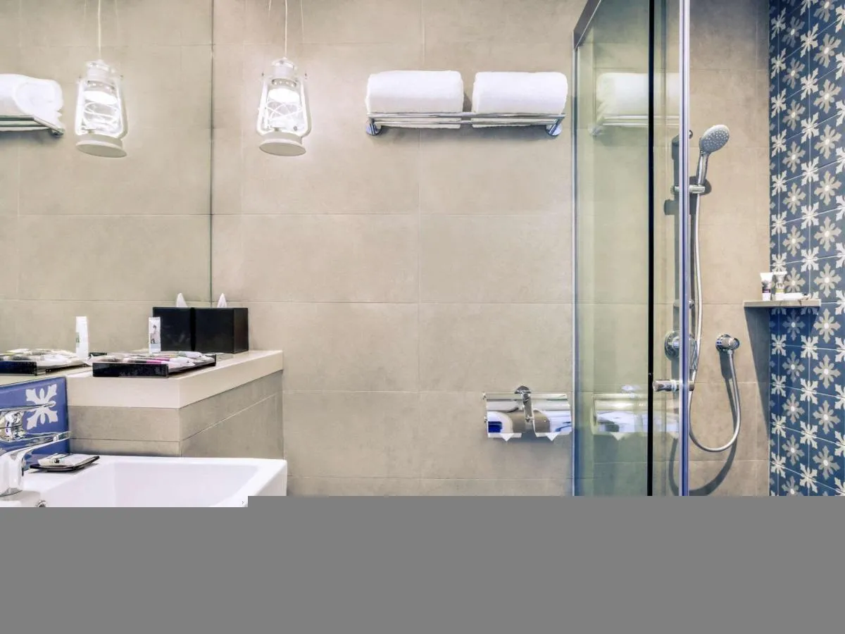 Image 1 of Mercure Singapore On Stevens