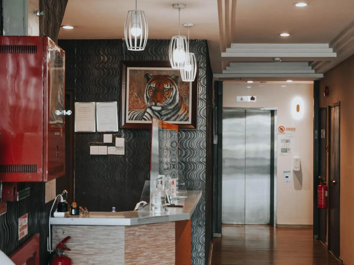 Image 3 of Noble Hotel