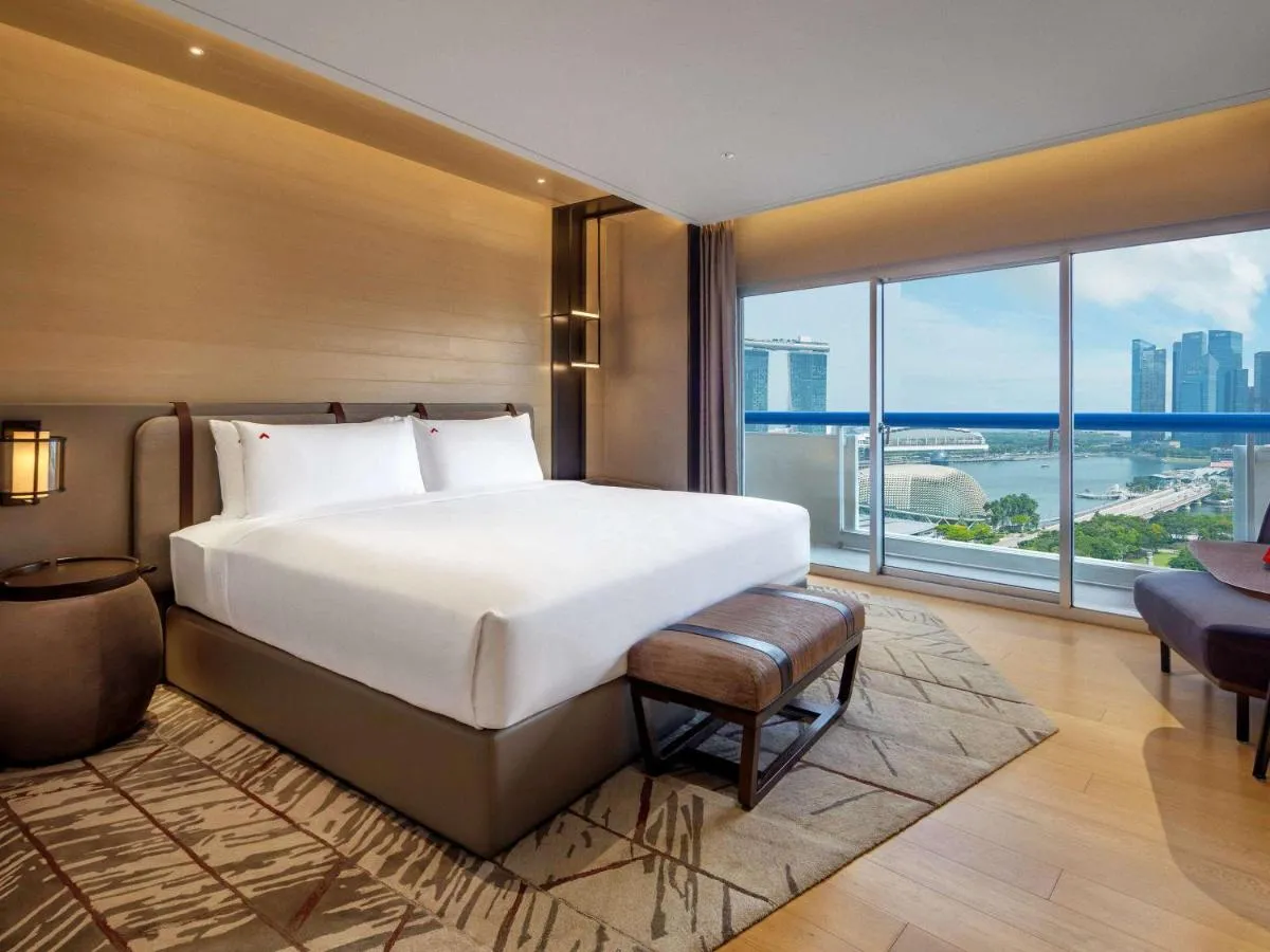 Image 4 of Swissotel The Stamford Singapore