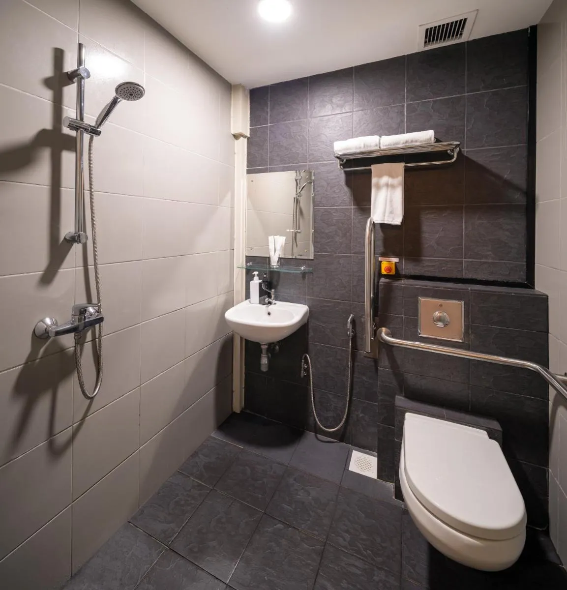 Image 3 of The Quay Hotel West Coast