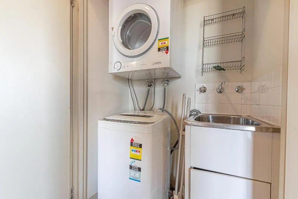 Image 4 of 1BD Apt w City view in the Little Italy