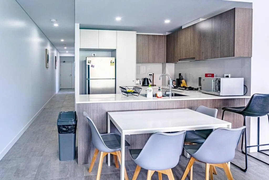 Image 3 of 2Bd 2Bth Lux Apartmt Hurstville