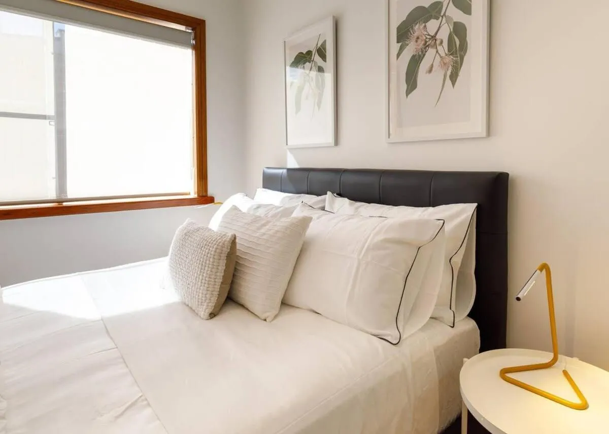 Image 6 of 2 Bdrm Apt in Annandale with Courtyard & Parking