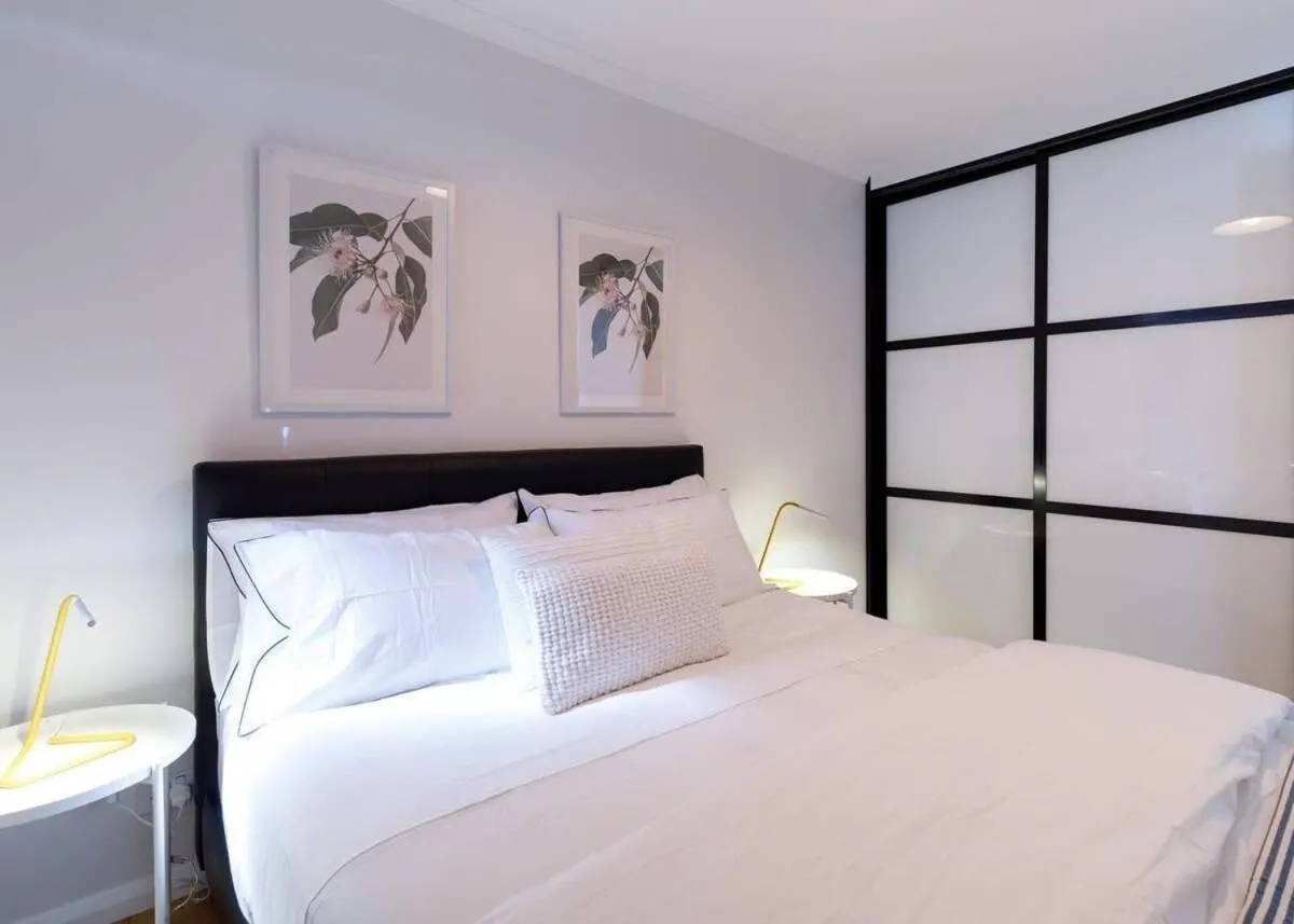 Image 1 of 2 Bdrm Apt in Annandale with Courtyard & Parking