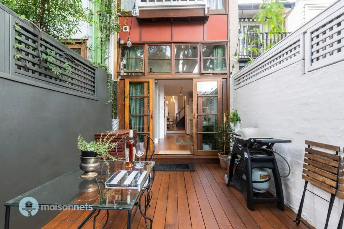 Image 5 of 2 Bedroom House with Courtyard and Aircon