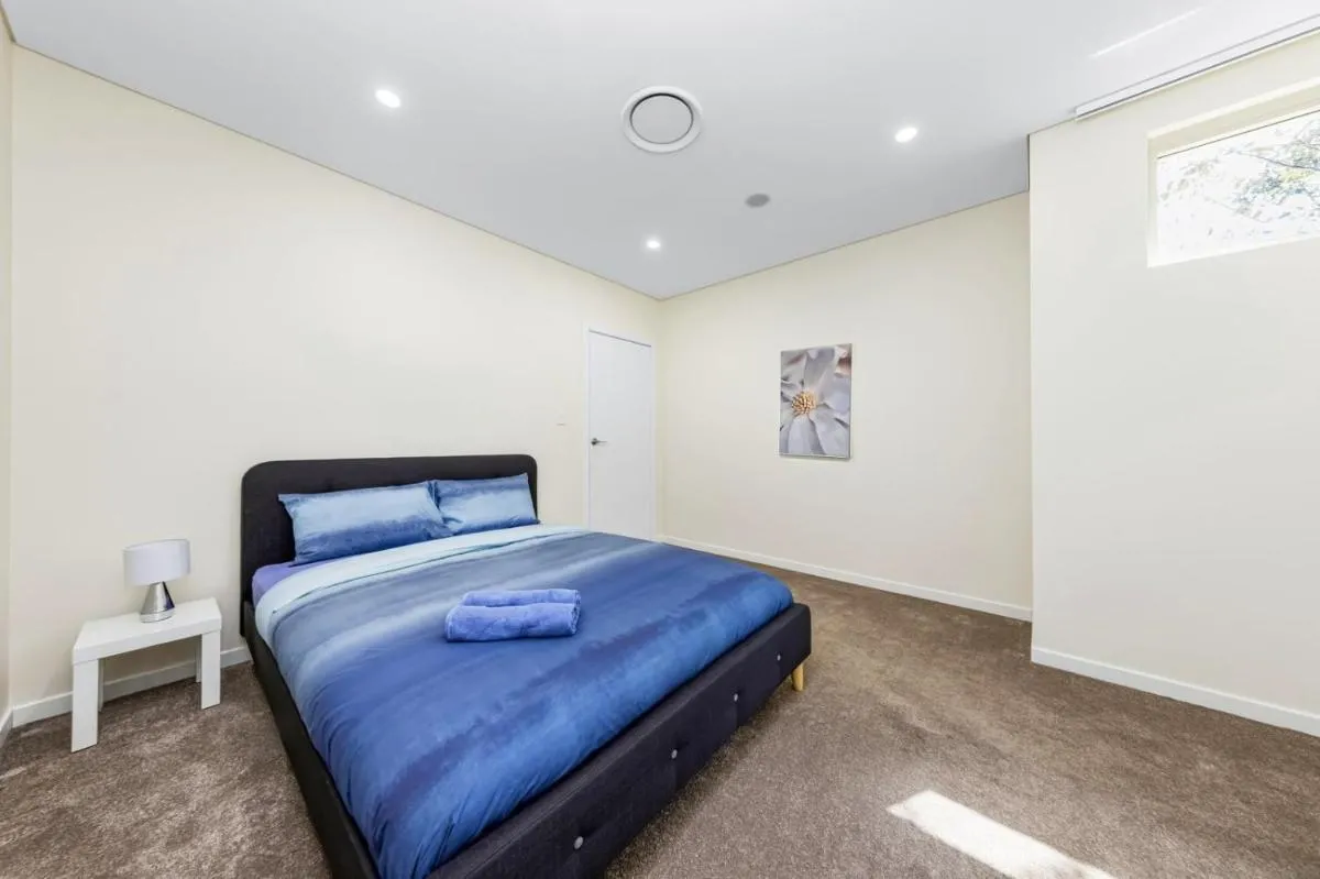 Image 6 of 2Br Apt near Airpot Bay City with Parking