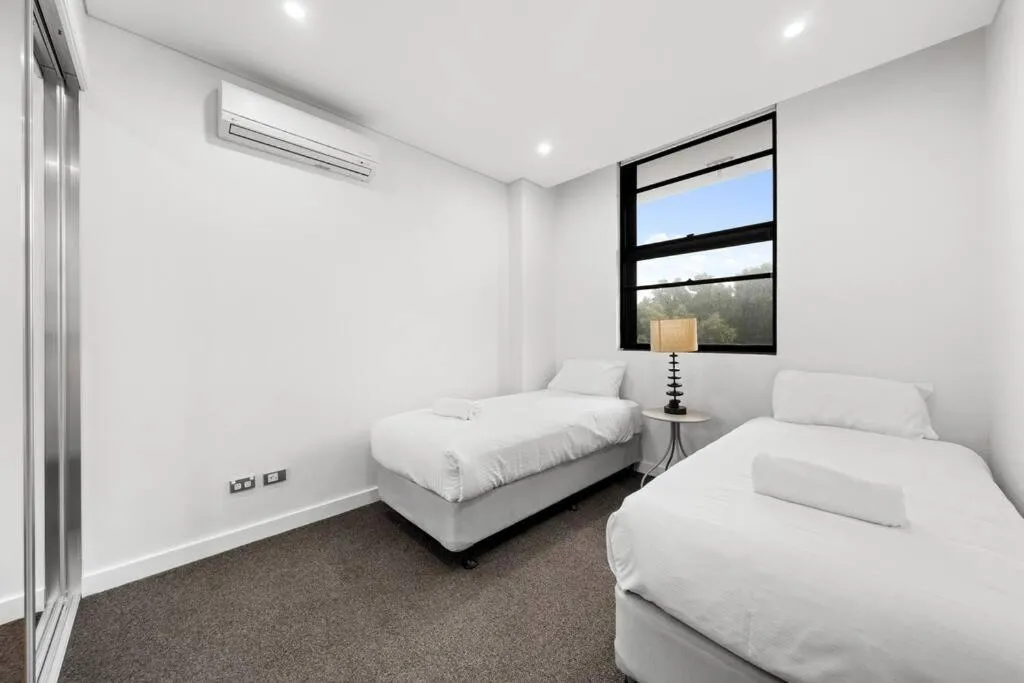 Image 6 of 3Bds& FishM &Citylife Super Cozy