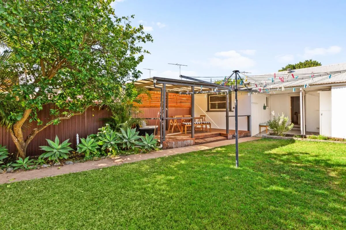 Image 5 of 3-Bed Family Home with Garden & Alfresco Dining
