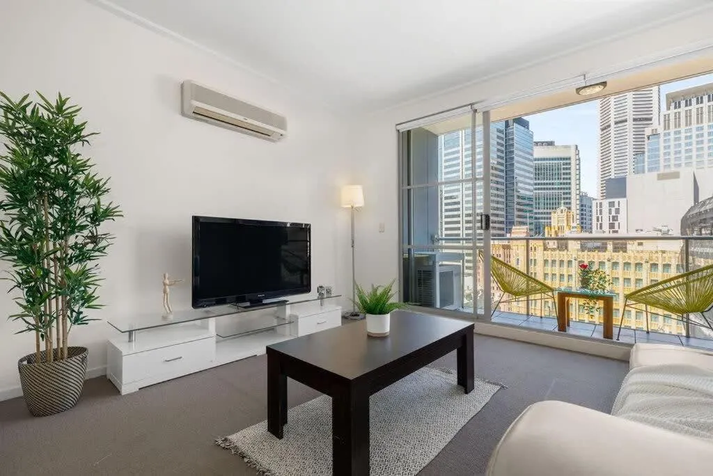 Image of A Stylish Apt City Views Next To Darling Harbour