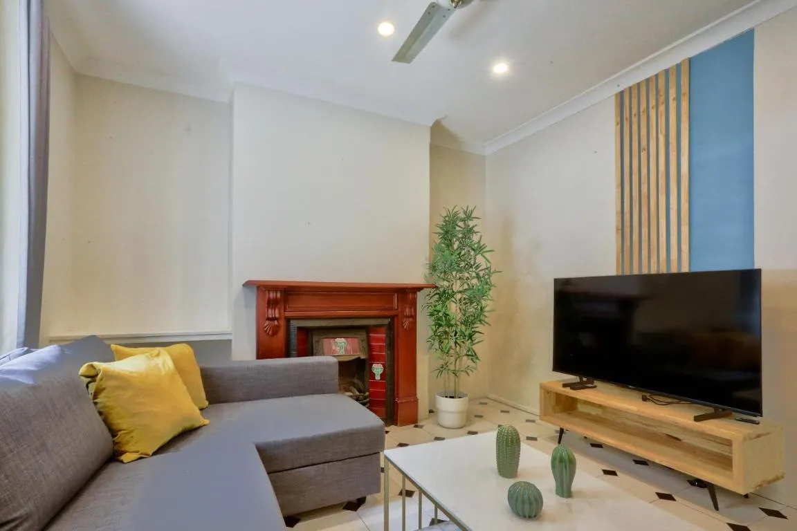 Image of Affordable 3 Bedroom House Darlinghurst with 2 E-Bikes Included