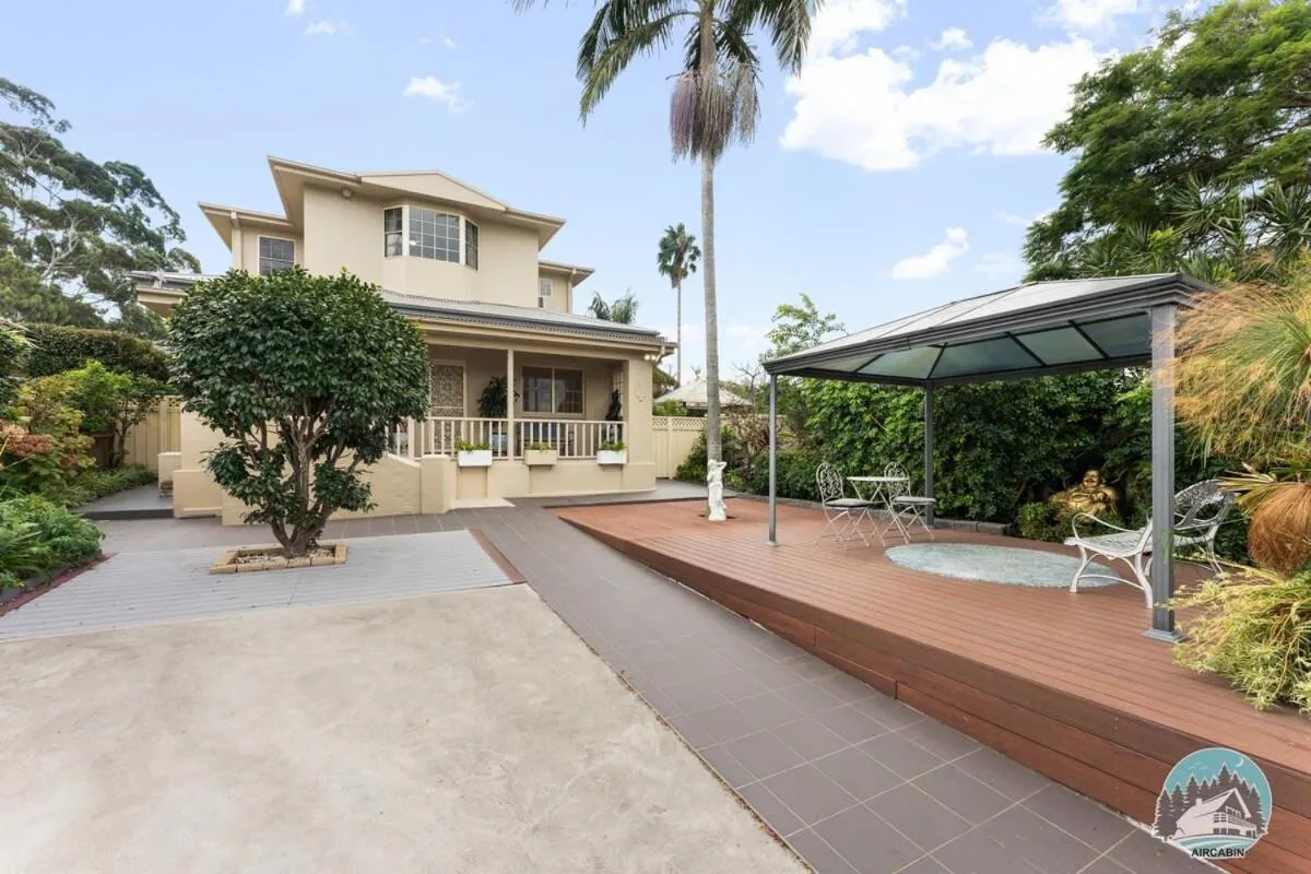 Image 5 of Aircabin – Blakehurst – Spacious – 5 Beds House