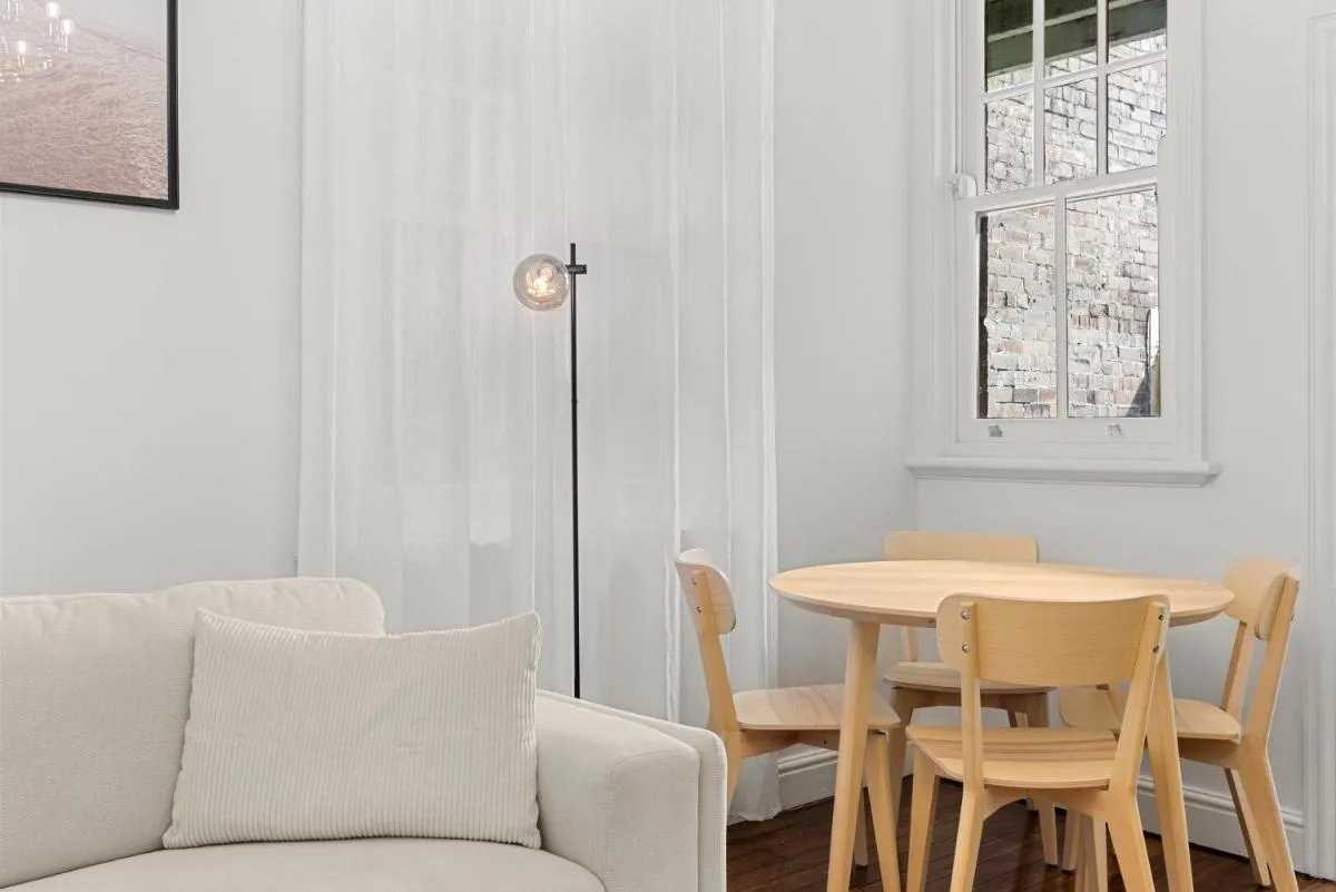 Image 2 of Amazing 2BR Apartment Near Barangaroo