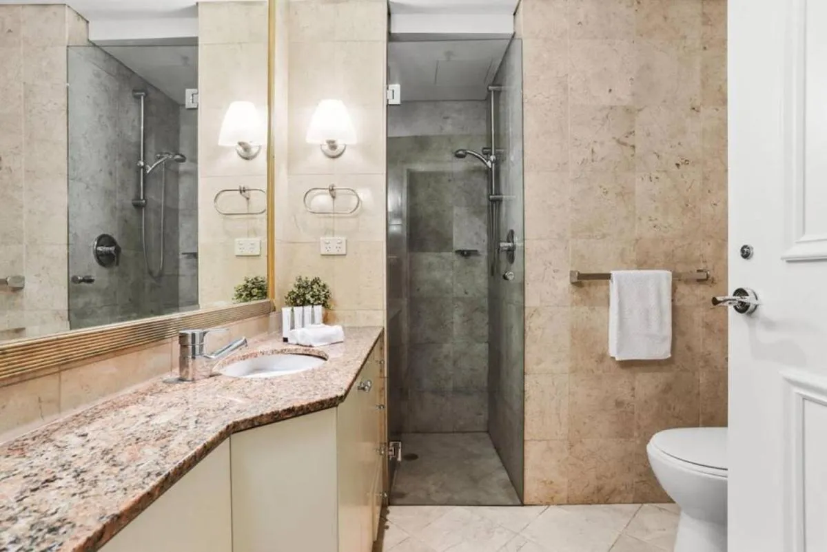 Image 2 of Amazing Apartment in Sydney CBD with Rooftop Pool