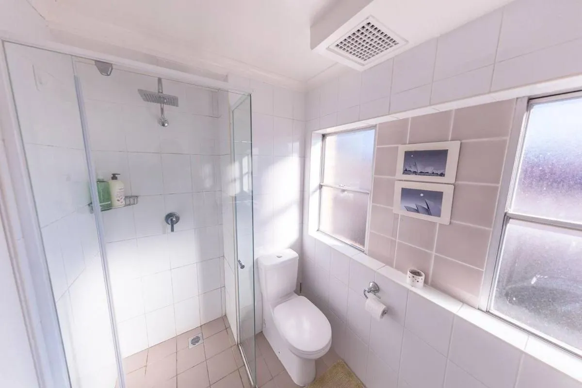 Image 2 of Beach House