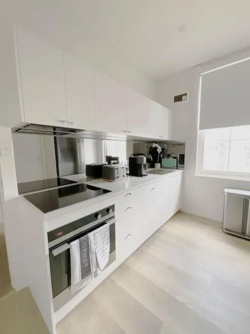 Image 5 of Bondi Beach Hazel unit 5 – Beach front with Sea view and 2 bedrooms