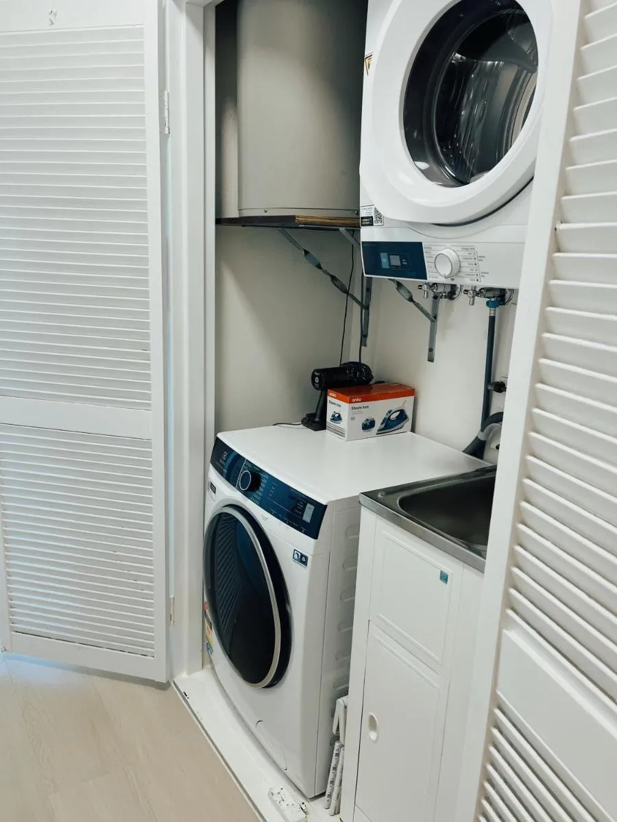 Image 5 of Bondi Beach Waves 2 Beachfront Apartment