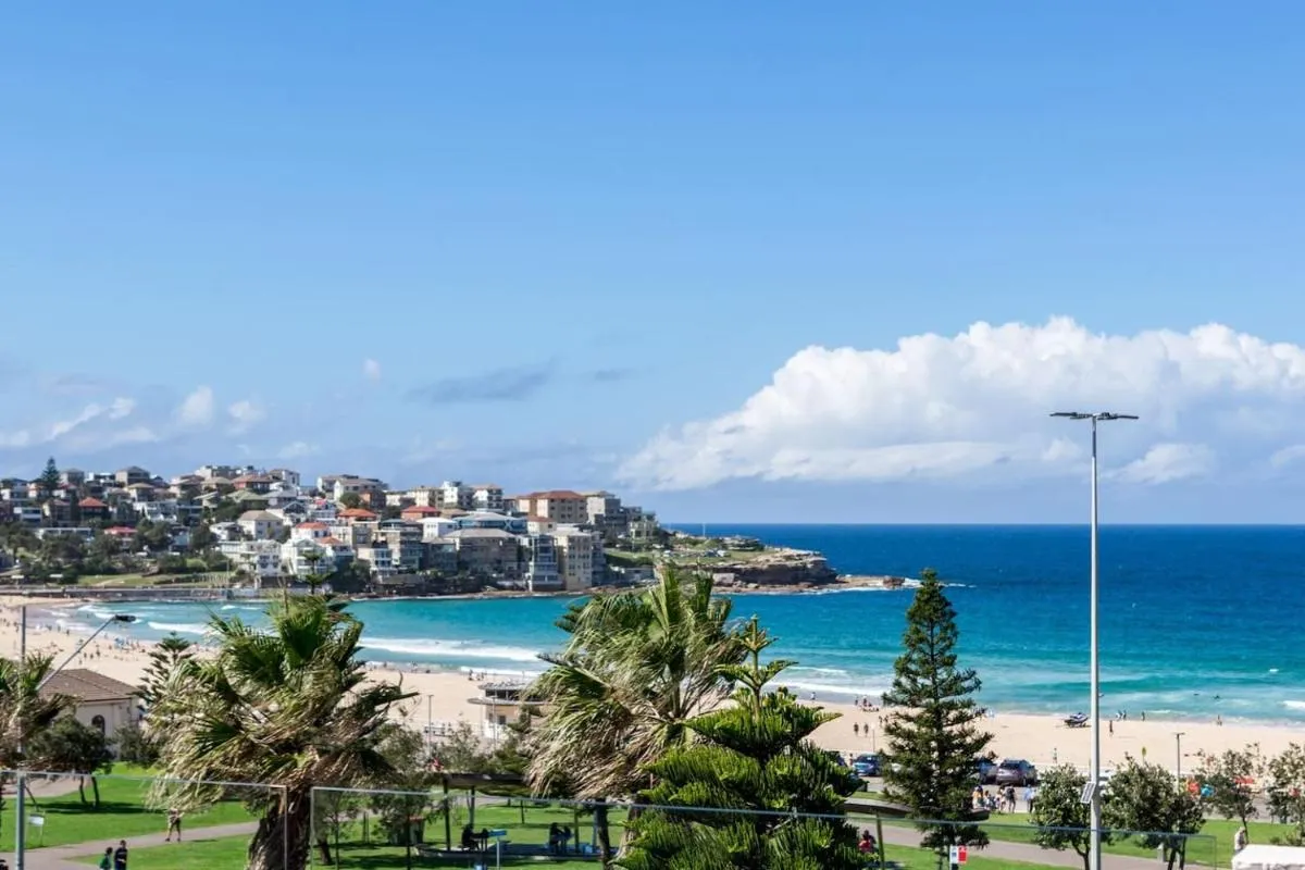Image 4 of Bondi Beachfront Lifestyle – Ocean Views and Parking