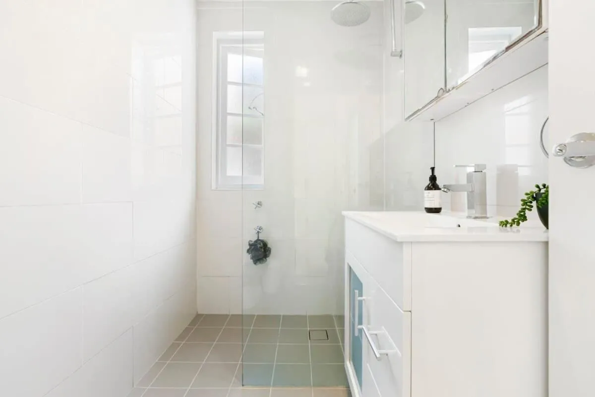 Image 2 of Bondi Breeze Apartment