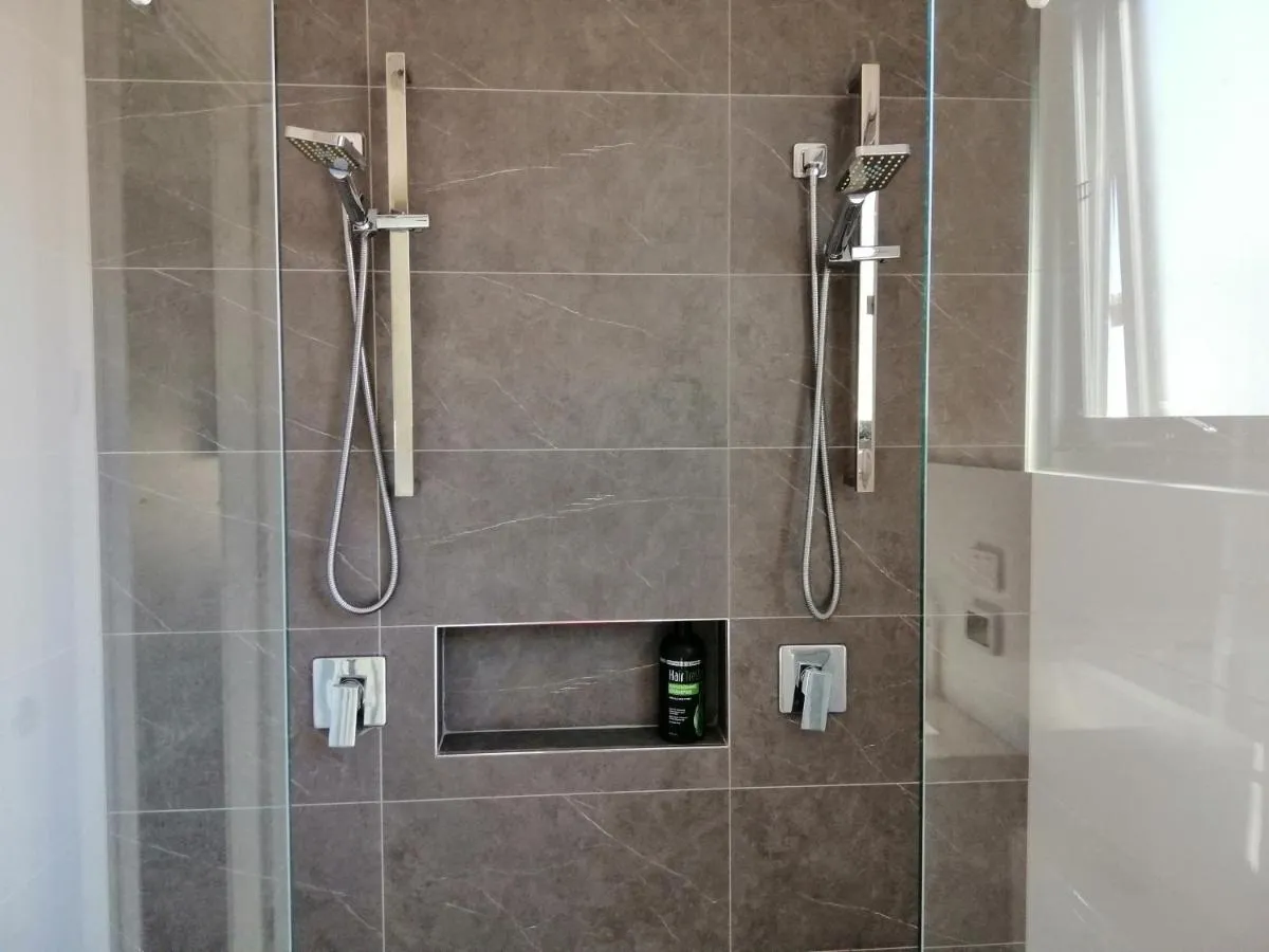 Image 4 of Brand NEW VIP Luxury 5/5 Star Beachside Escape