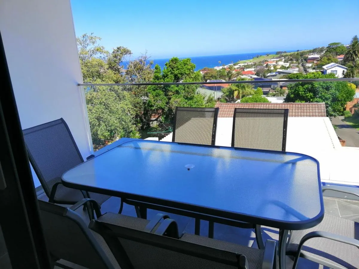 Image 2 of Brand NEW VIP Luxury 5/5 Star Beachside Escape